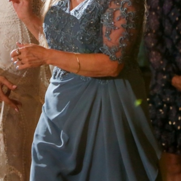 Oleg Cassini Long Formal Dress - Picture 7 of 8